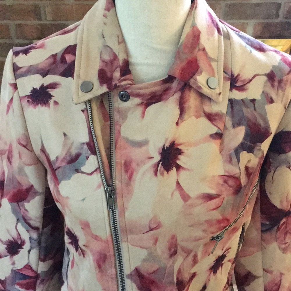 Solitaire jacket- never worn - Picture 2 of 8